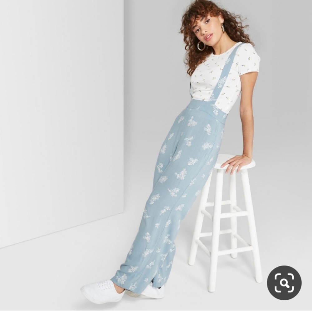 Women's floral strappy sleeveless jumpsuit! - Picture 1 of 5